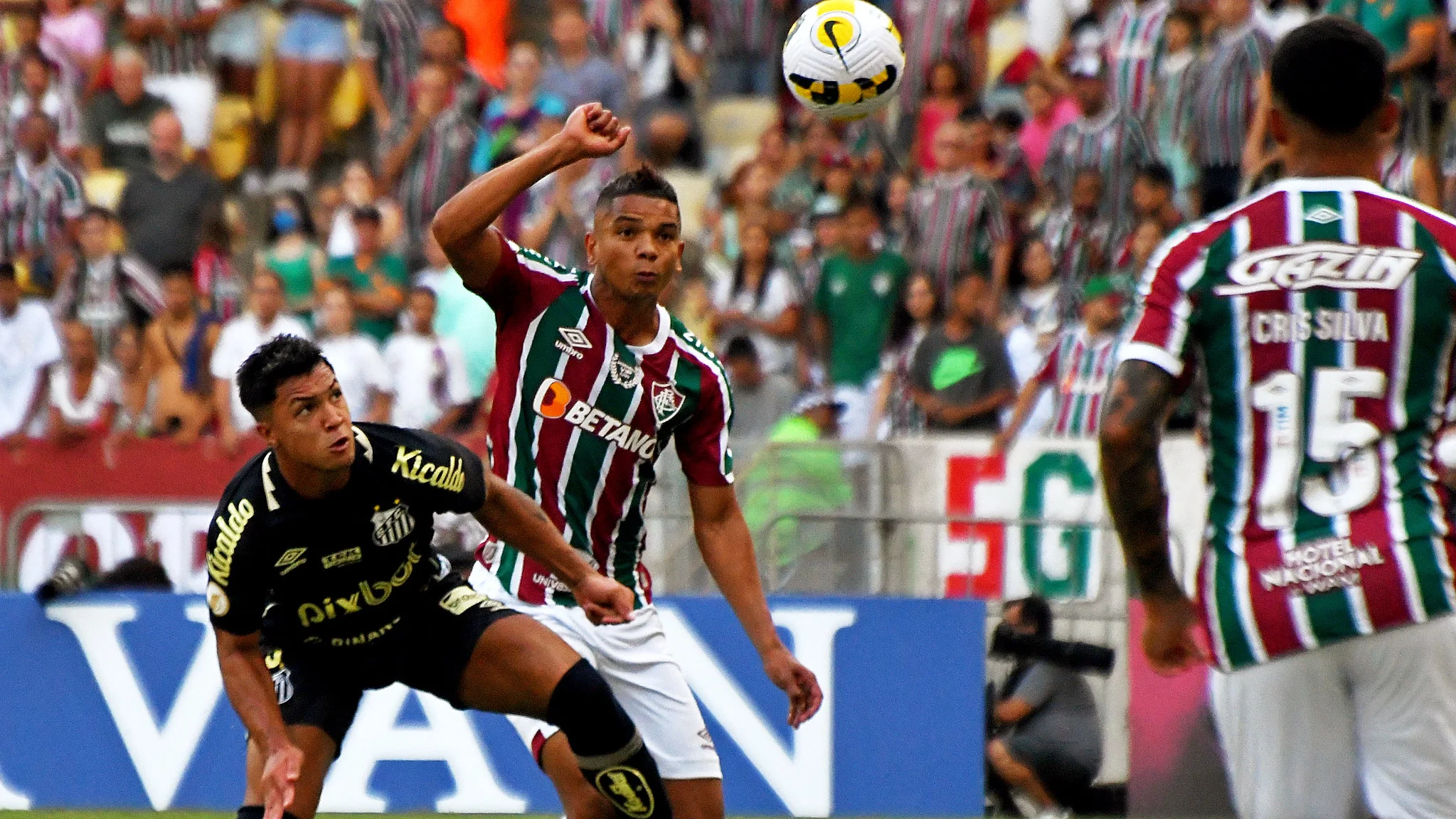 Santos segura Fluminense no Rio e garante empate na estreia no Brasileirão