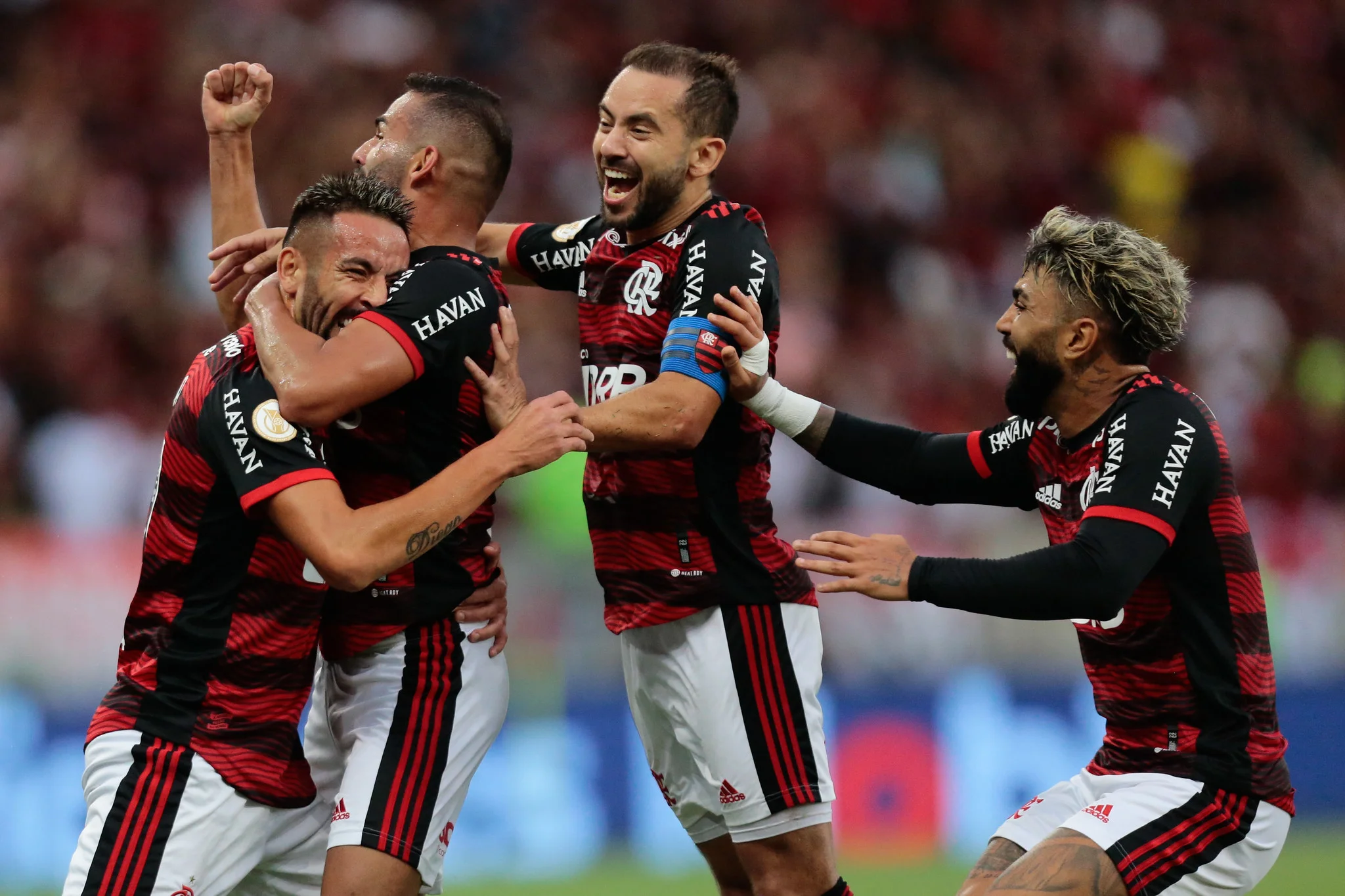 Flamengo faz 3 no São Paulo no Maracanã e vence a 1ª no Brasileirão