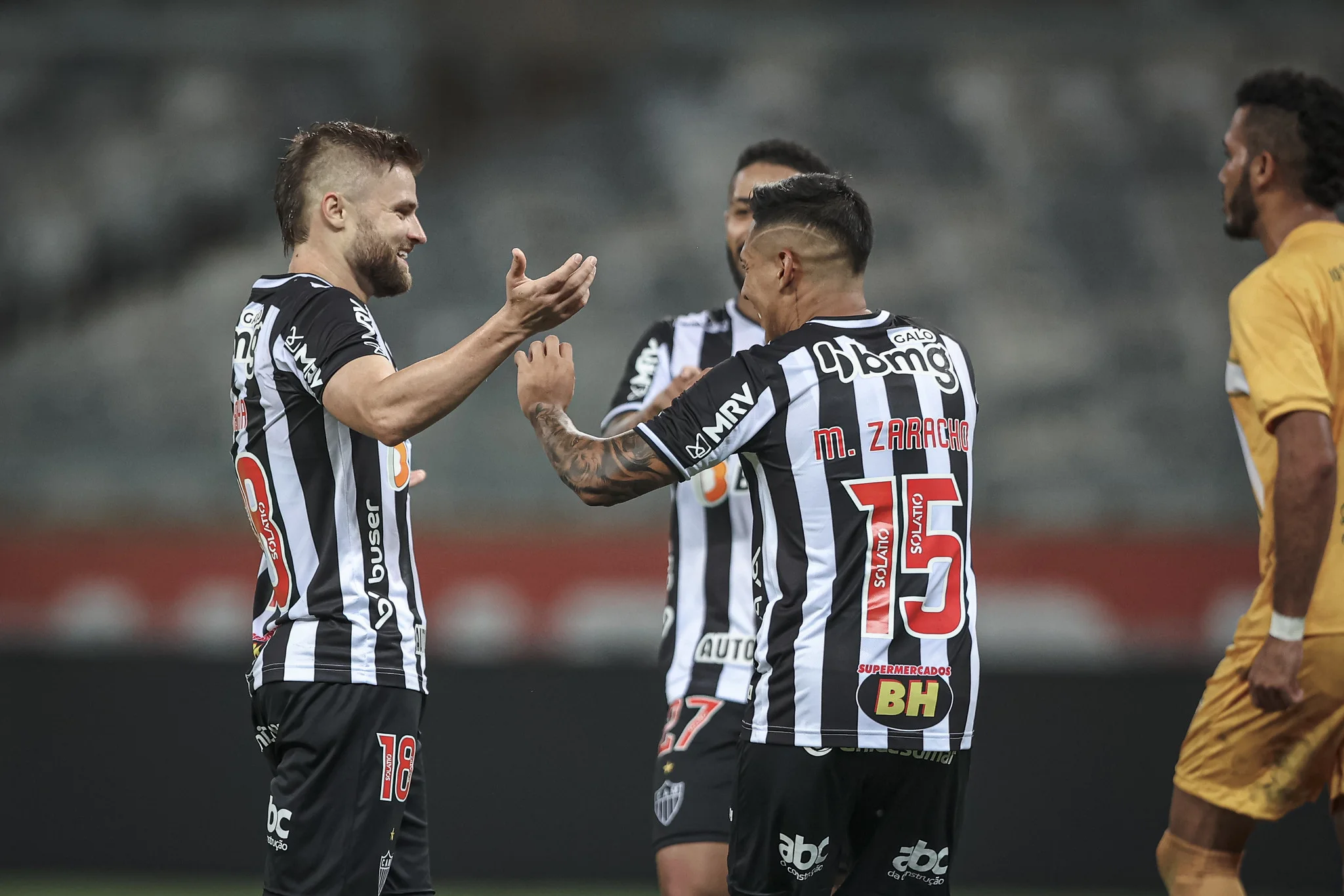 Com três gols de Eduardo Sasha, Atlético-MG vence Brasiliense em ritmo de treino