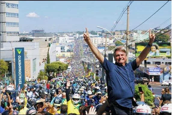 Bolsonaro: no Brasil temos três Poderes e todos eles podem ser melhorados