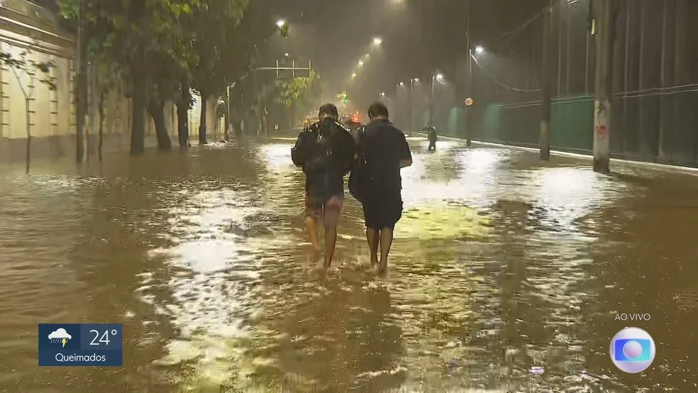 Temporal no Rio deixa um morto; previsão para hoje é de chuva moderada