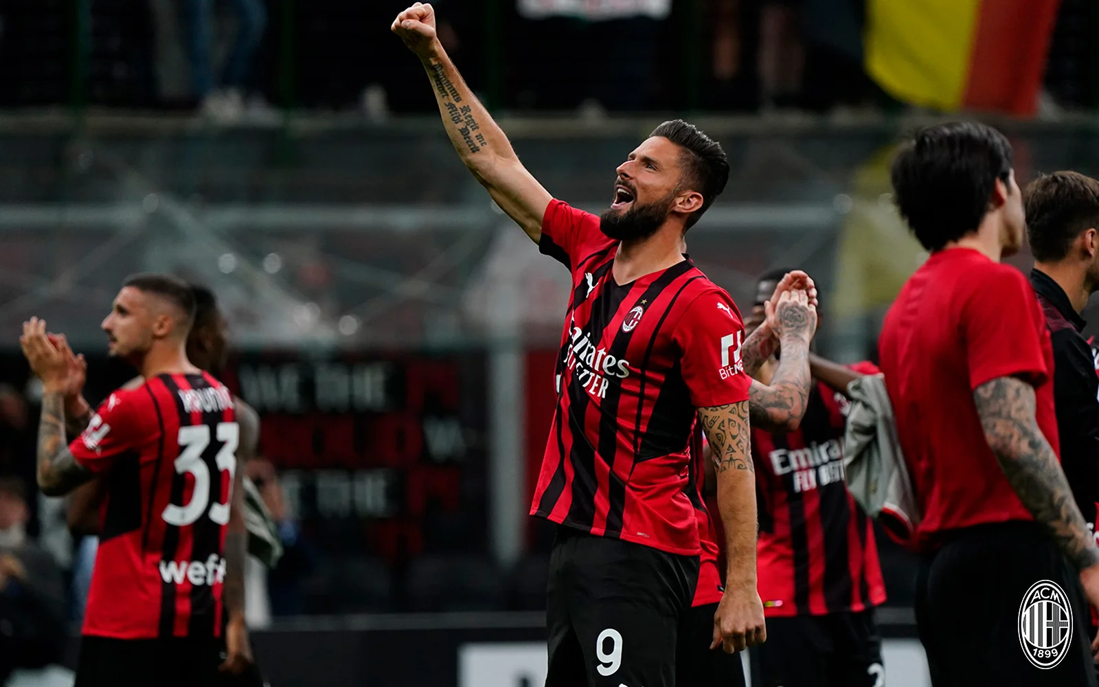 Com recorde de público, Milan volta a vencer diante do Genoa e retoma liderança