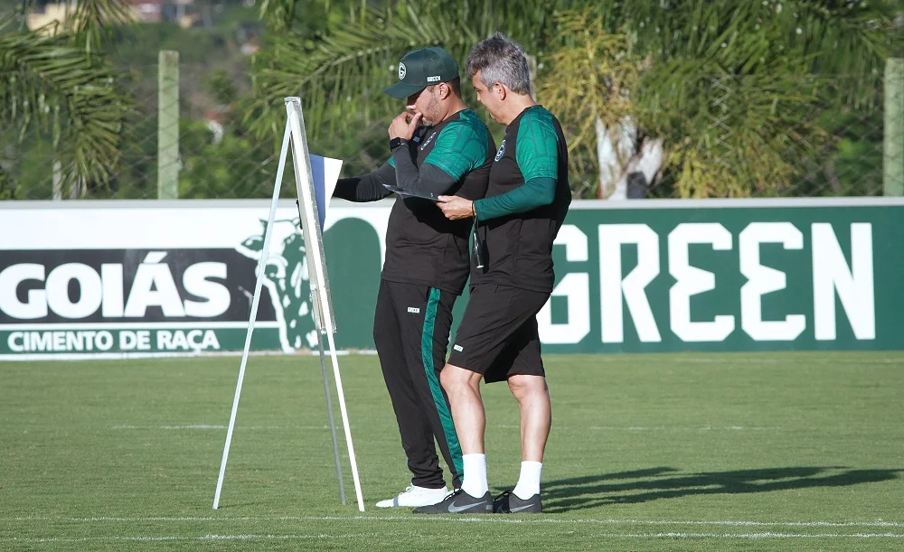 Jair Ventura explica Elvis no banco de reservas e indica que Goiás vai variar o sistema de jogo