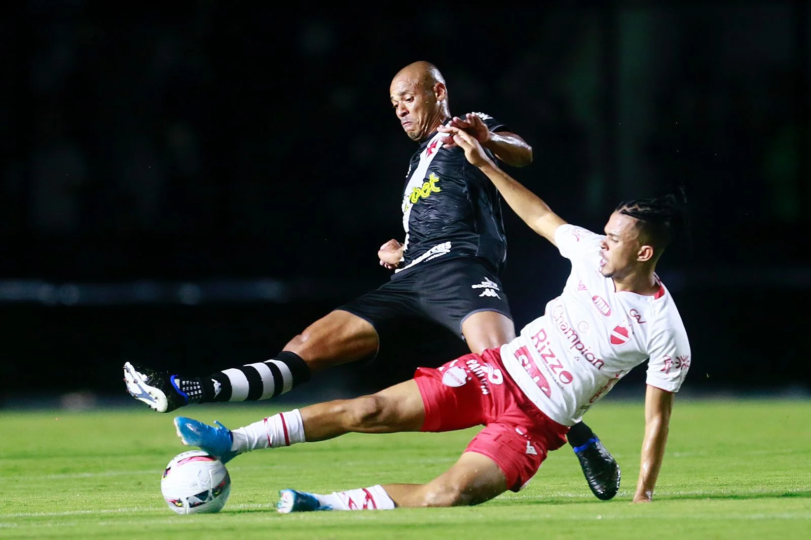 Vila Nova estreia no Campeonato Brasileiro com empate diante do Vasco em São Januário