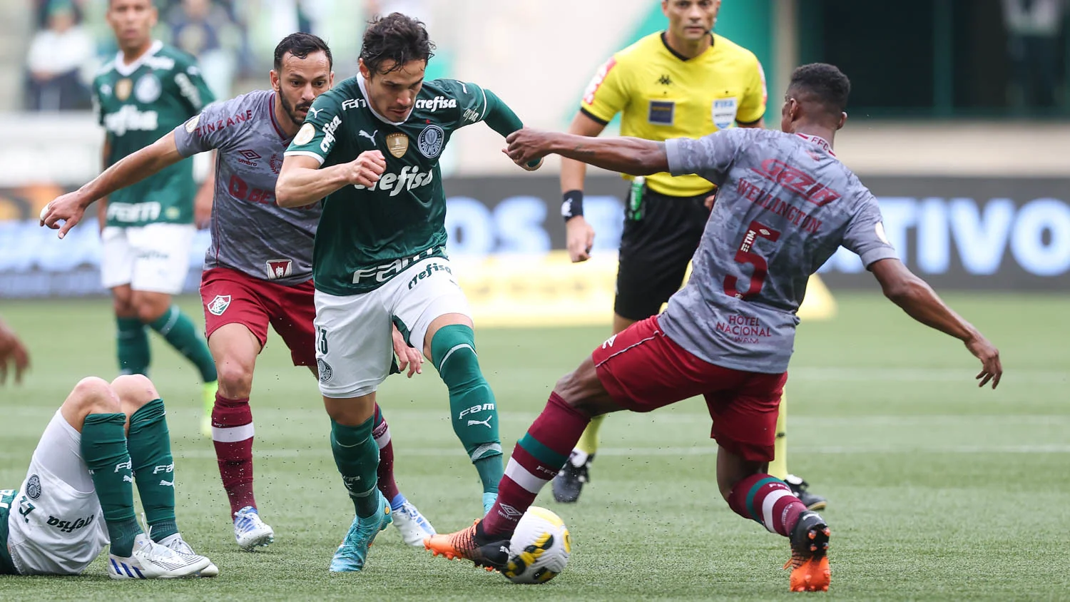 Palmeiras empata com o Fluminense e perde chance de encostar nos líderes