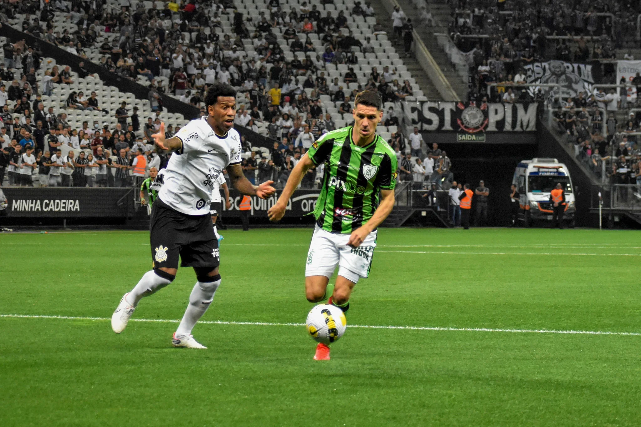 Corinthians decepciona, só empata com América-MG e perde liderança do Brasileiro