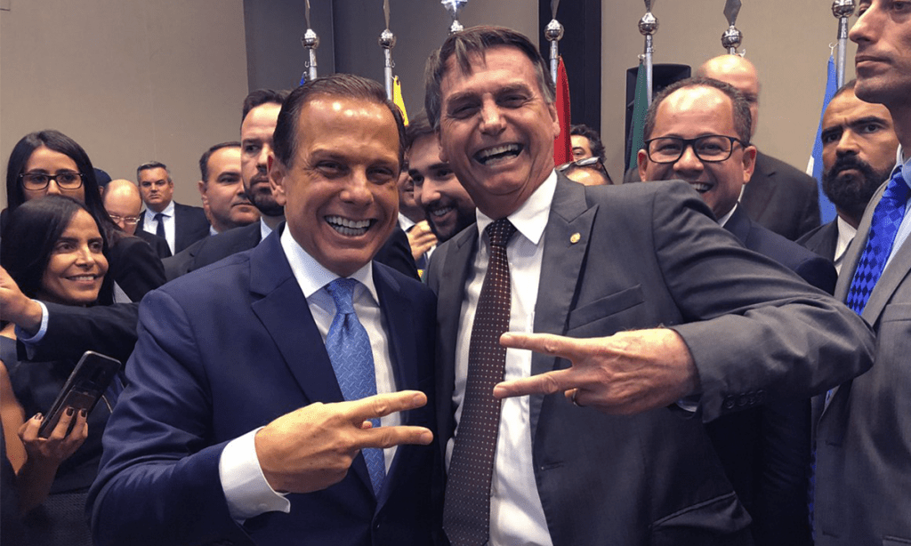 Entorno de Bolsonaro vê pouco impacto em desistência de Doria