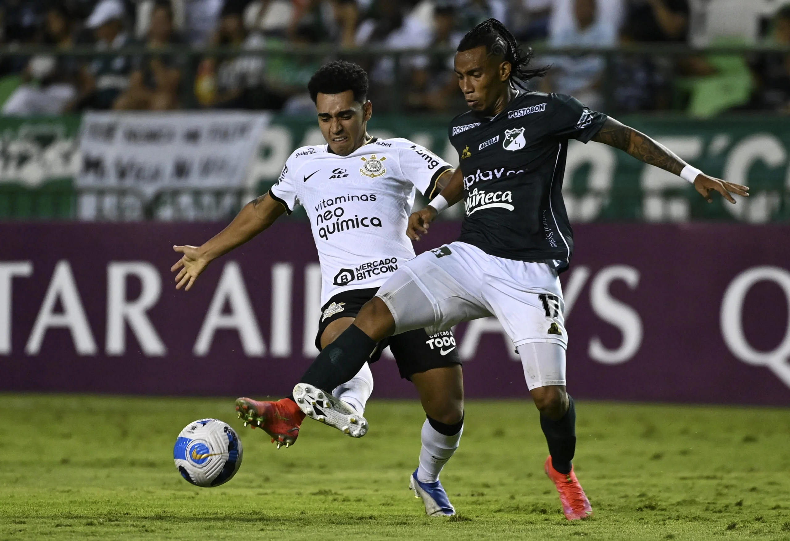 Corinthians e Deportivo Cali desperdiçam pênaltis e empatam na Libertadores