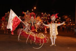 Escola de Samba Lua-Alá faz desfile de carnaval, do Oscar Niemeyer (Foto divulgação).