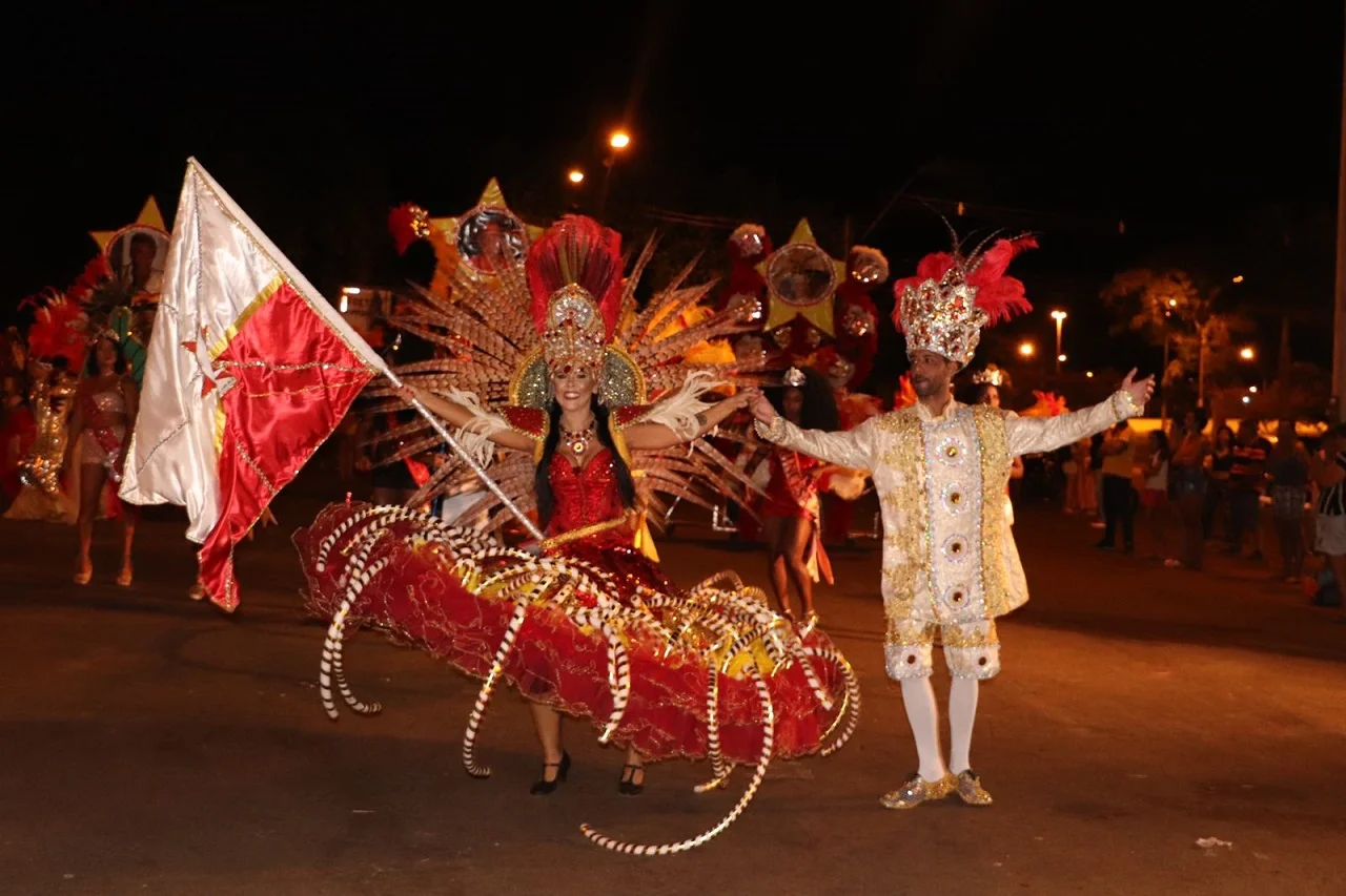 Oscar Niemeyer terá desfile de carnaval fora de época