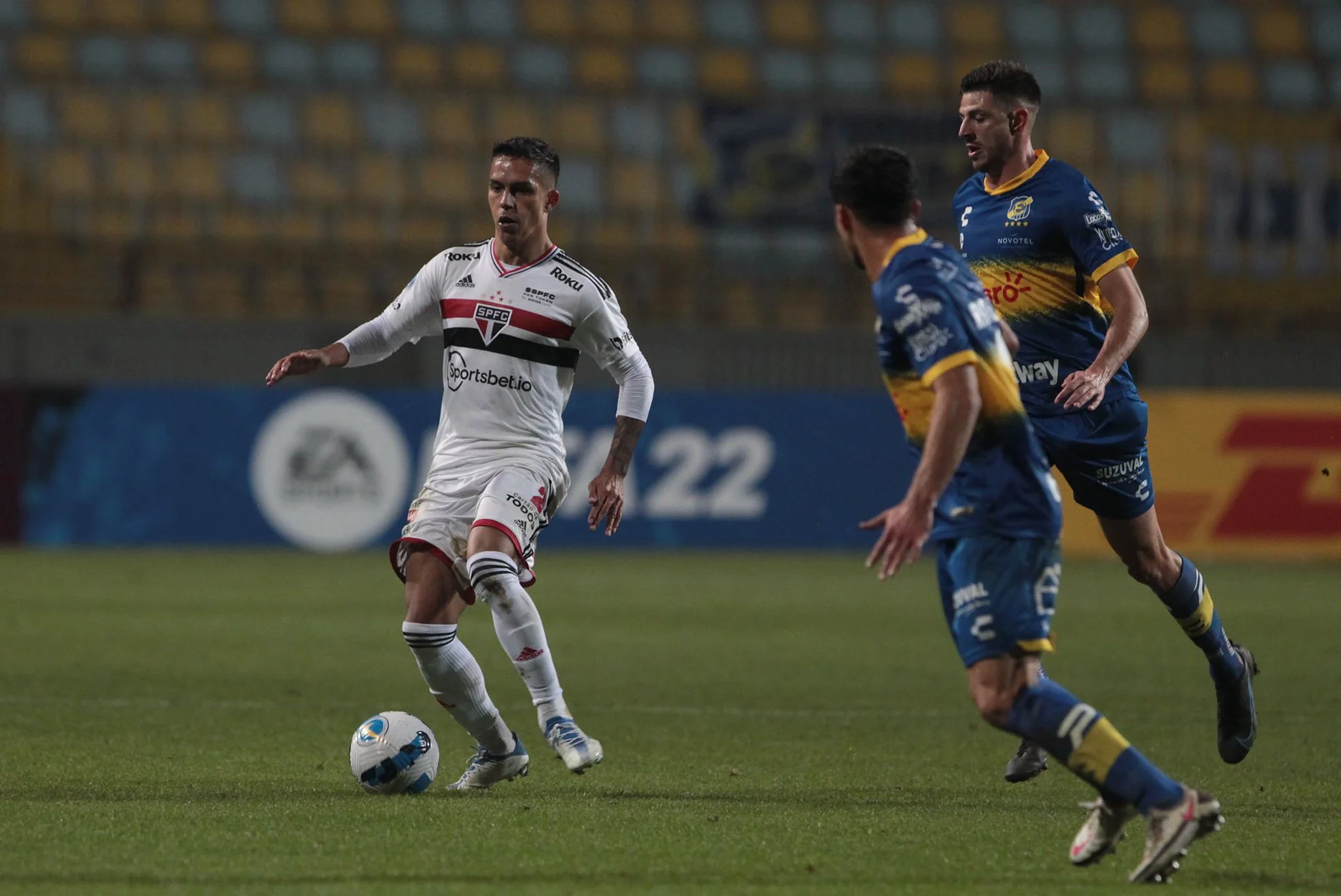 São Paulo joga mal, empata no Chile e adia classificação na Sul-Americana