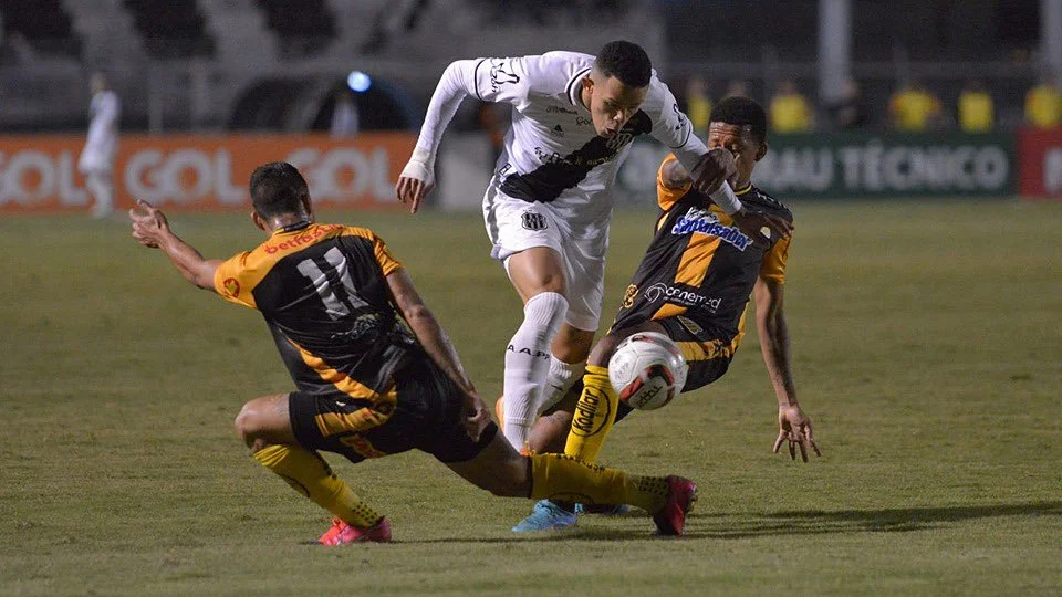 Com gol de pênalti, Novorizontino vence a Ponte Preta e entra no G-4 da Série B