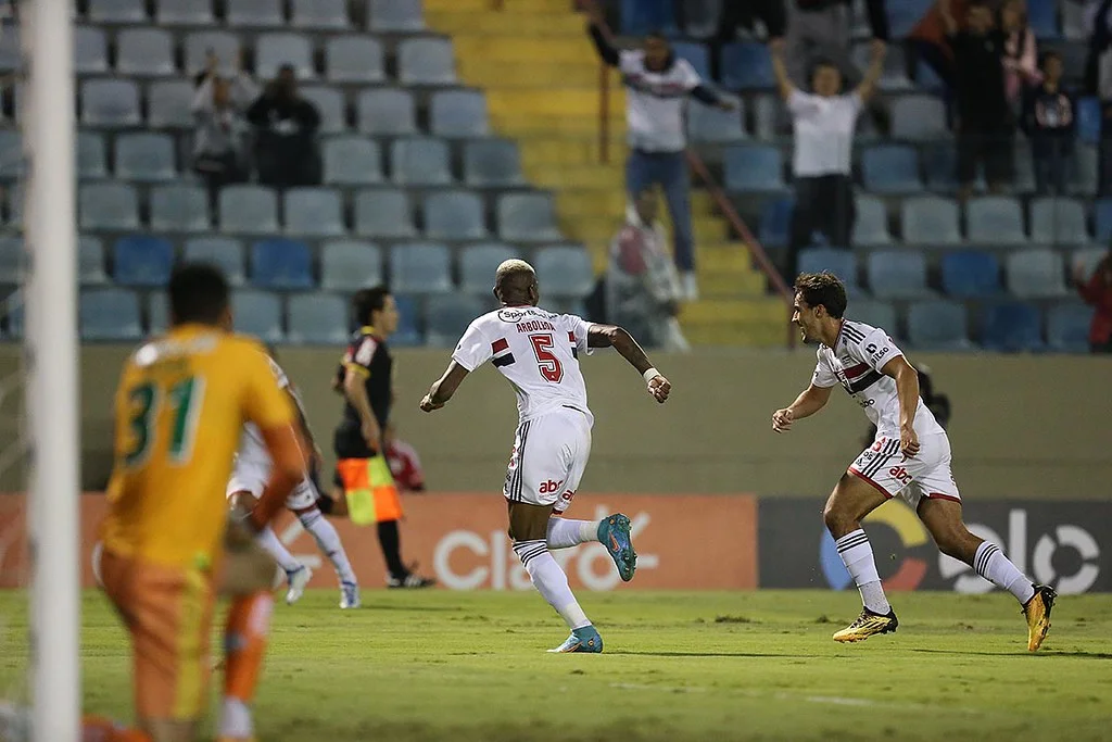 Sem espetáculo, São Paulo supera Juventude e avança às oitavas da Copa do Brasil