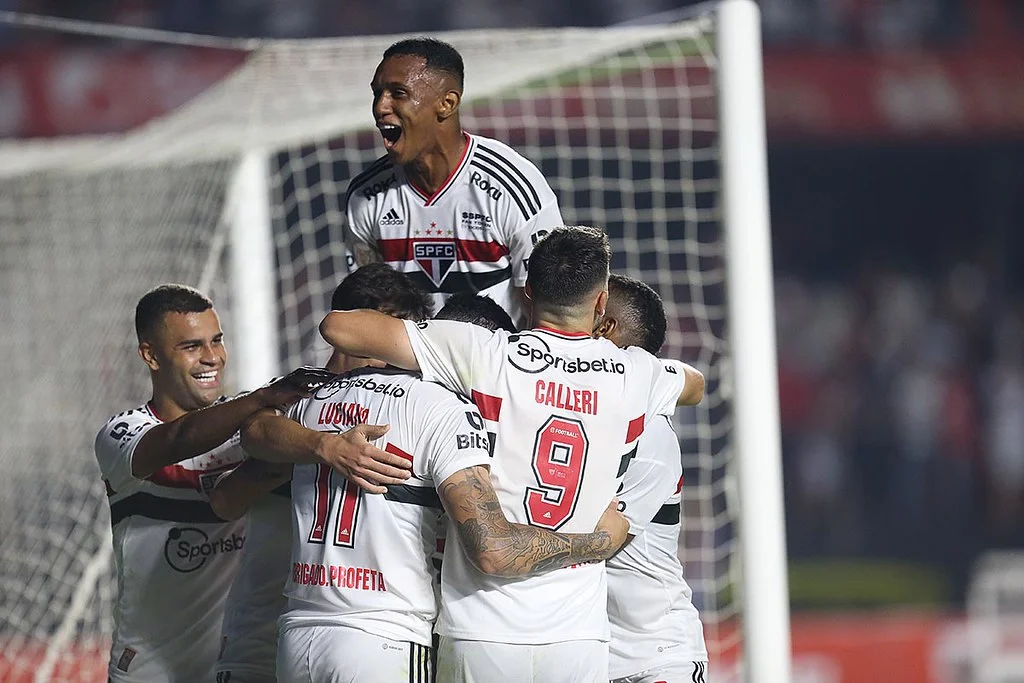 São Paulo vence clássico contra o Santos no fechamento da 4ª Rodada da Série A