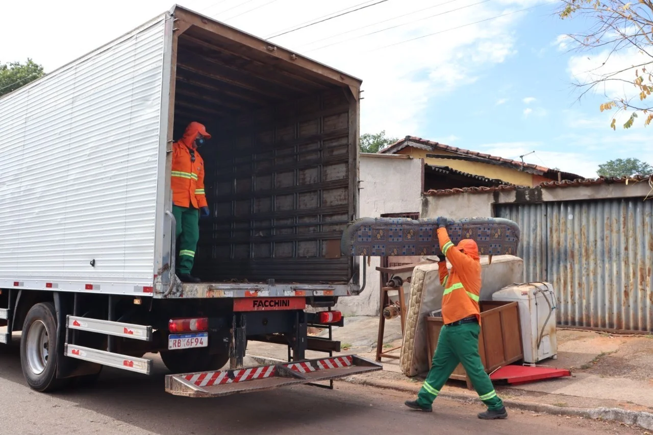 Serviço do Cata-Treco dentro de residências é retomado nesta quinta-feira (12)