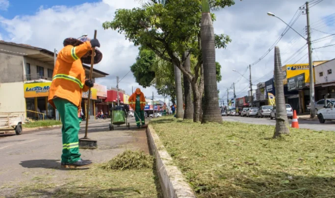 Serviços de limpeza de rua e iluminação pública de Goiânia recebem avaliação positiva em pesquisa Grupom/DG