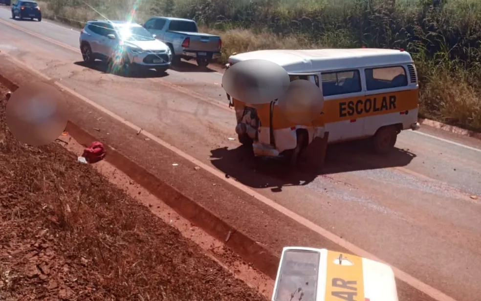 Acidente envolvendo transporte escolar mata motorista e estudante em Alto Paraíso de Goiás