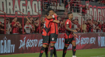 Com gols nos acréscimos, Atlético-GO vence o Avaí no Antônio Accioly