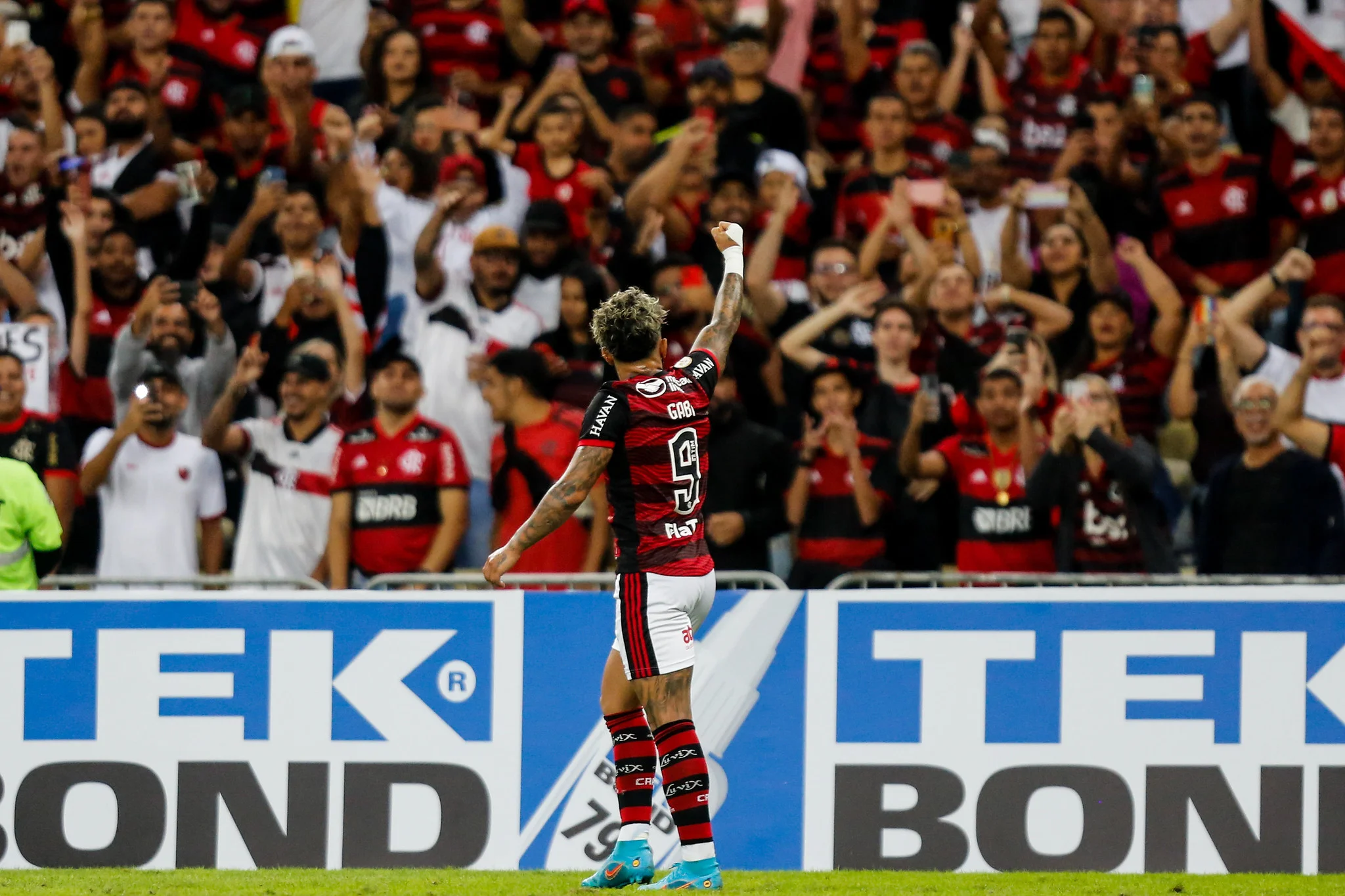 Flamengo vence Cuiabá e quebra sequência de três derrotas no Brasileirão