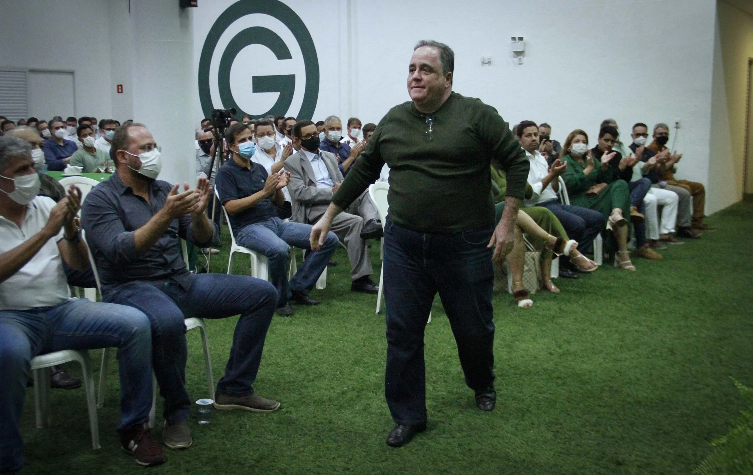 Aclamado para o Conselho do Goiás, Edminho Pinheiro se emociona ao citar Hailé: “Imortal”