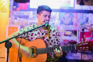 Véspera de feriado de Corpus Christi terá Fernando Lucas e quarteto e Dj Thiago Jesus (Foto divulgação).