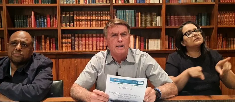 Bolsonaro clama para que Petrobras não faça novos reajustes