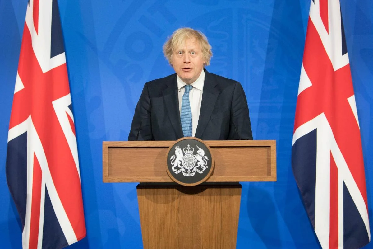 Mais uma polêmica leva a renúncia coletiva de membros do governo de Boris Johnson, no Reino Unido