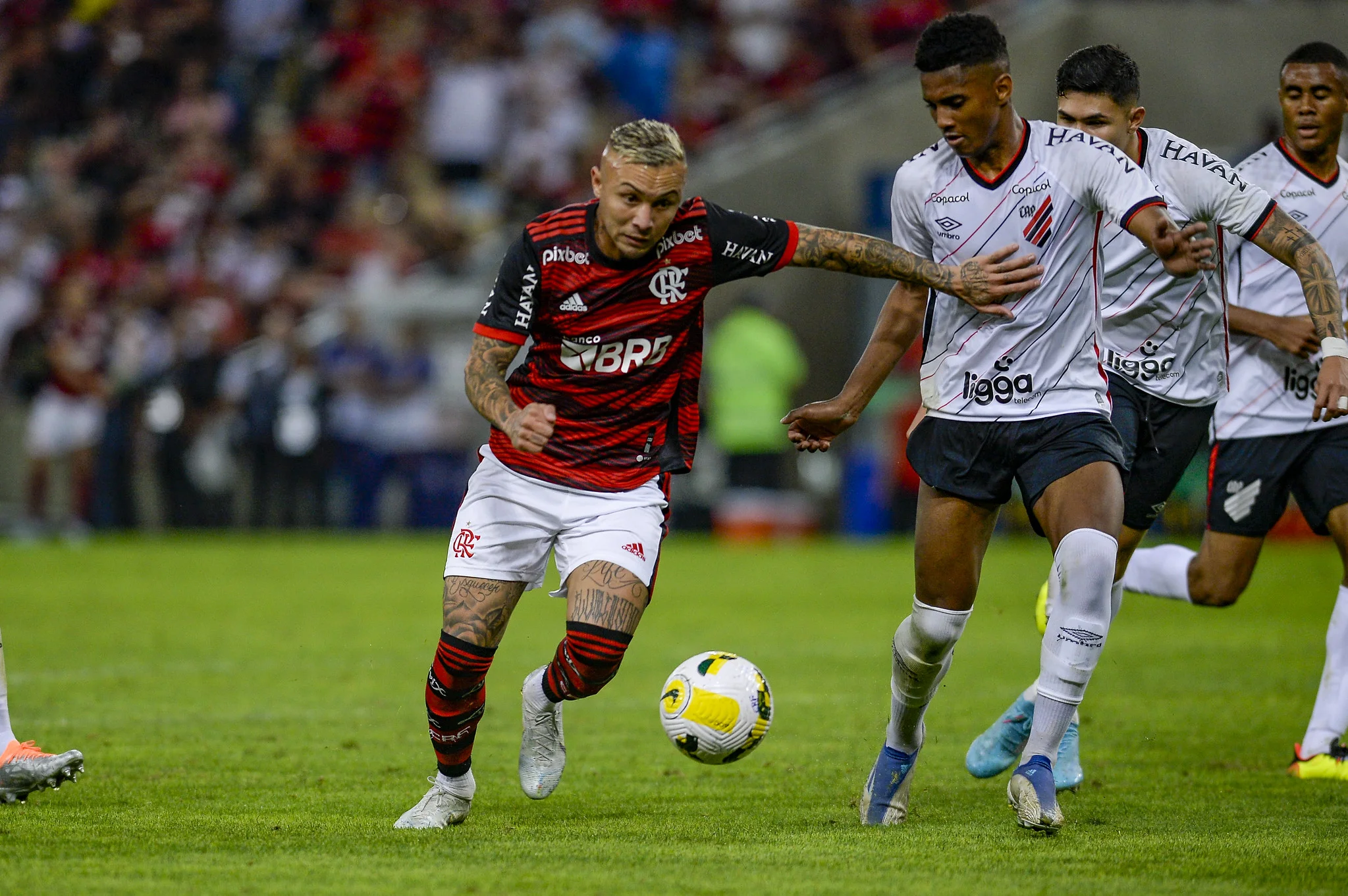 Flamengo não aproveita chances e empata com o Athletico-PR na Copa do Brasil