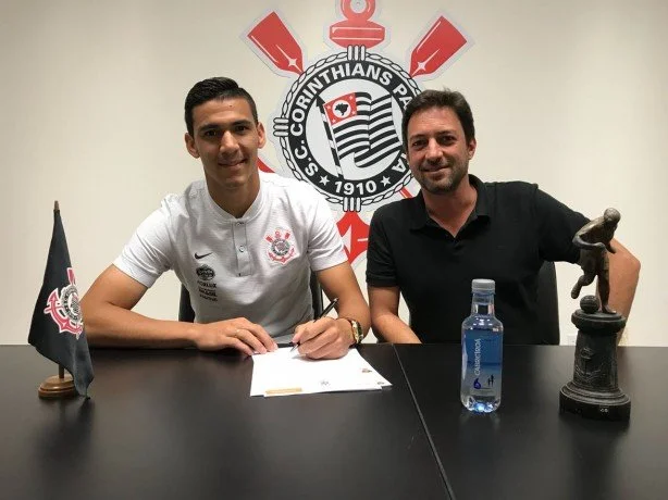 Corinthians anuncia retorno do zagueiro Balbuena: ‘O general voltou’