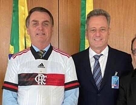 Bolsonaro diz negociar construção do estádio do Flamengo: ‘Vamos atender o clube’