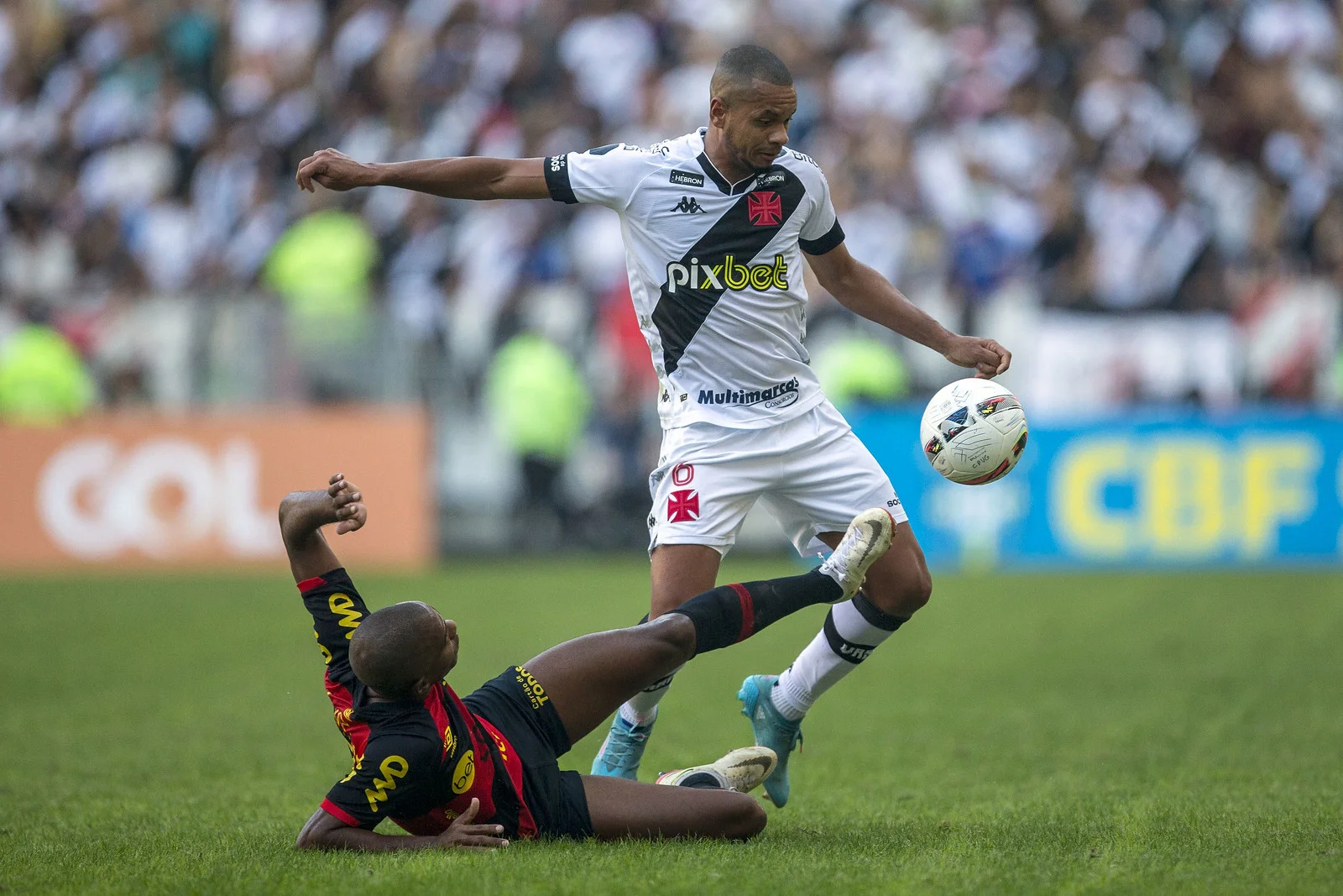 Vasco empata com o Sport e decepciona mais de 60 mil torcedores no Maracanã