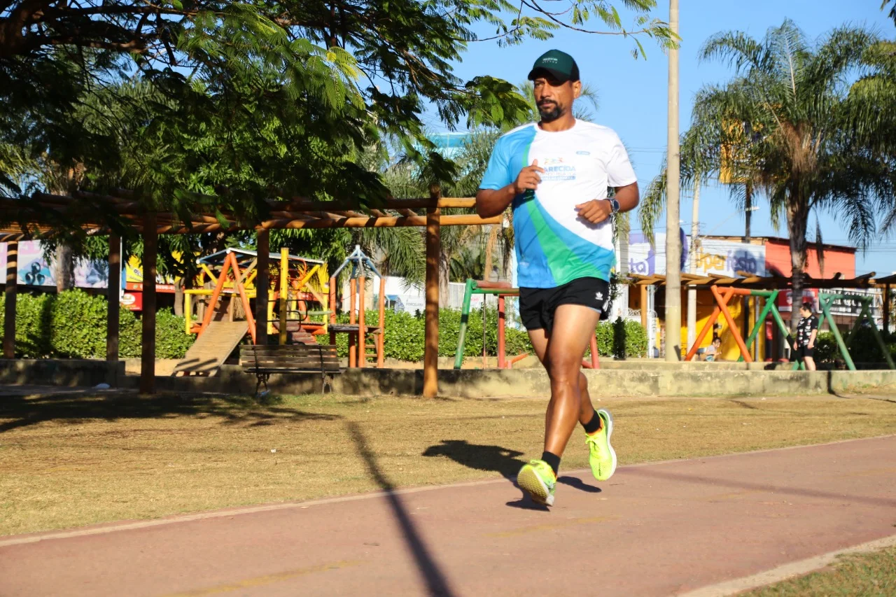 Ultramaratonista aparecidense faz percurso de 100 km em Aparecida, neste sábado (9)