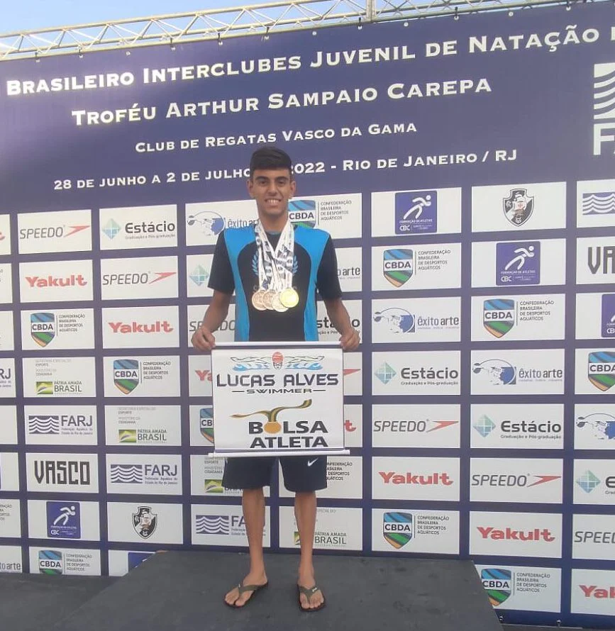 Bicampeão brasileiro nos 400m medley, jovem goiano busca patrocínio para seguir conquistando sonhos