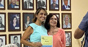 Grupo Sallo - Maria Fernanda Bessa Matos com Maria Helena Chein na Academia Goiana de Letras (Foto divulgação).