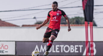 Eduardo Baptista treina novas opções no Atlético-GO e Marlon Freitas segue na reserva