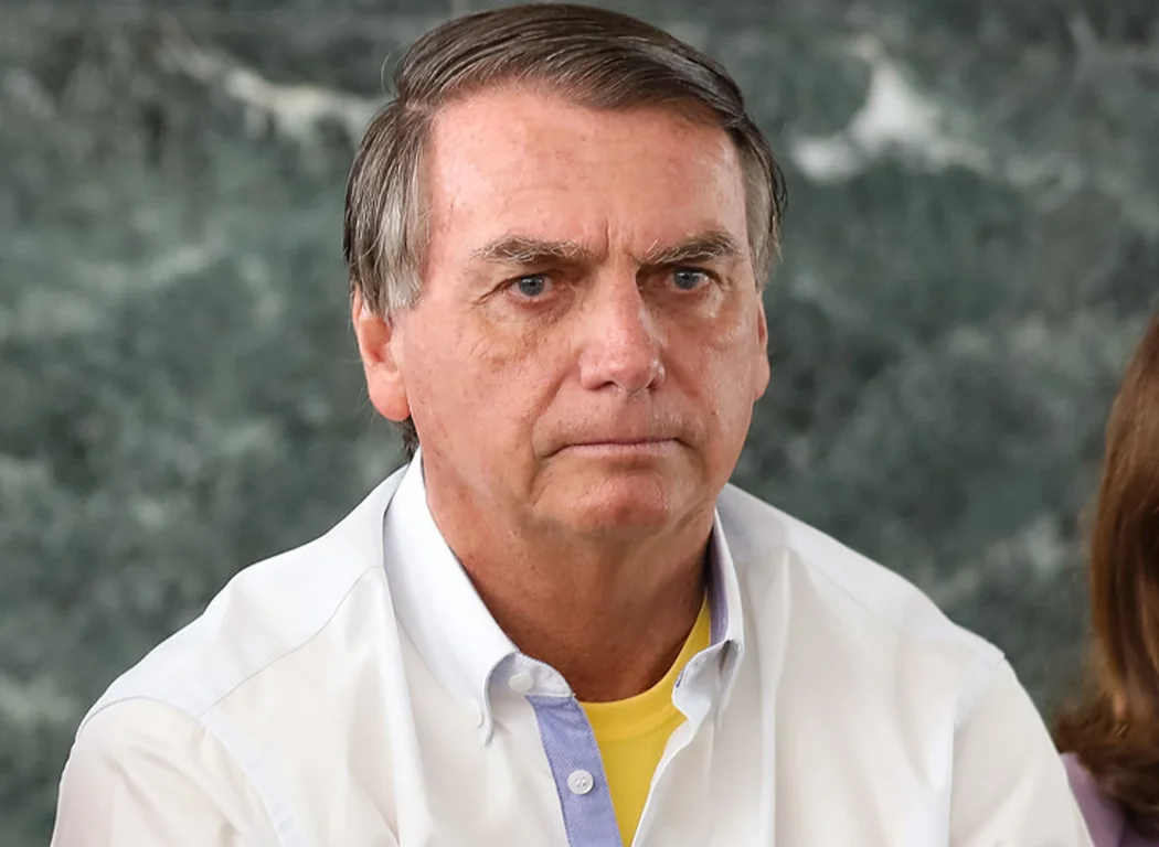 Jair Bolsonaro está inelegível por oito anos, decide TSE; veja o que acontece agora