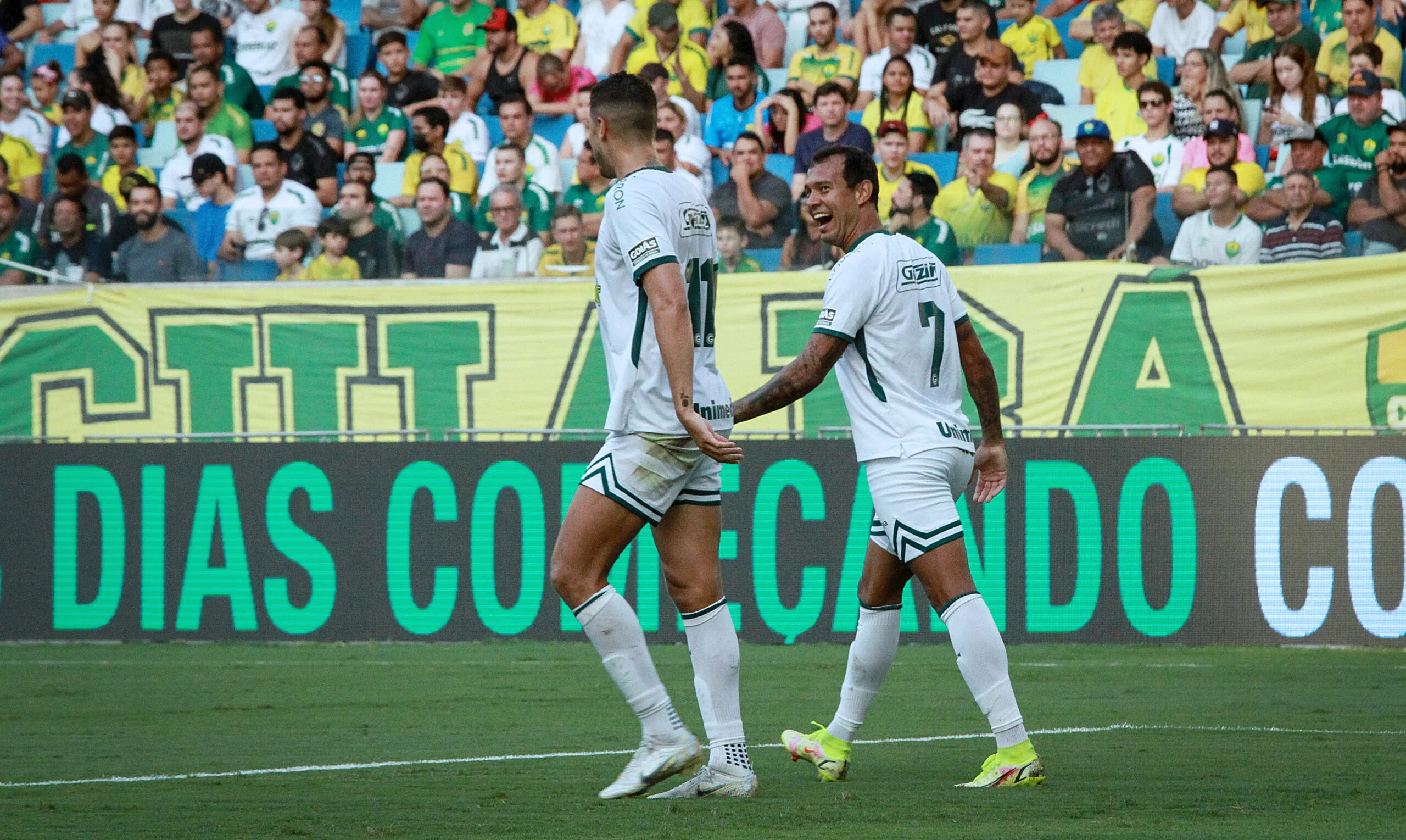 Goiás interrompe ‘seca” no Brasileirão com vitória diante do Cuiabá na Arena Pantanal