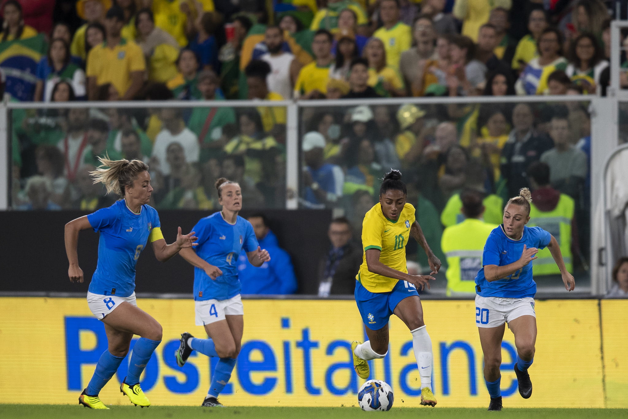 Seleção Brasileira Feminina vence Itália e atinge marca de dez triunfos consecutivos