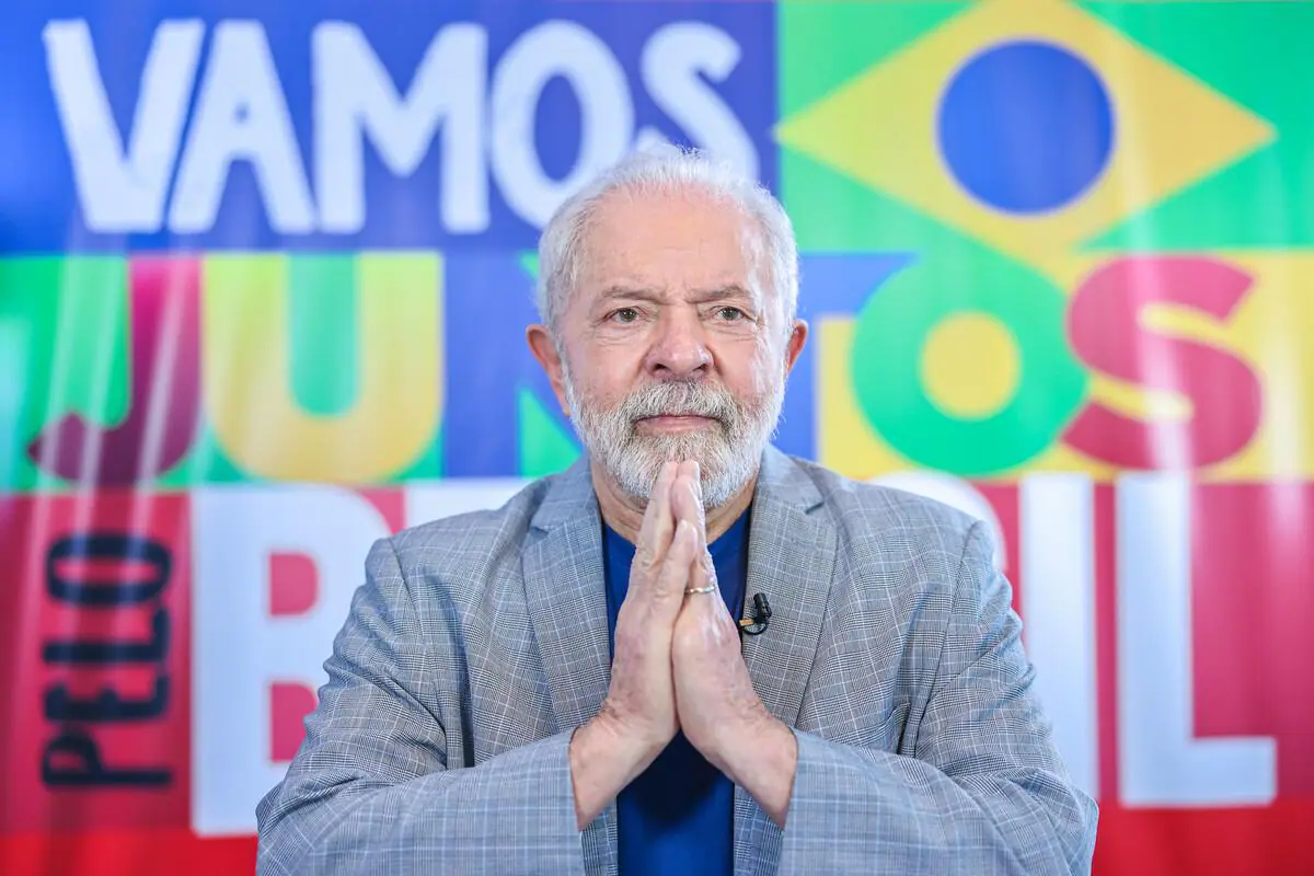 Lula faz exames em hospital de Brasília neste sábado