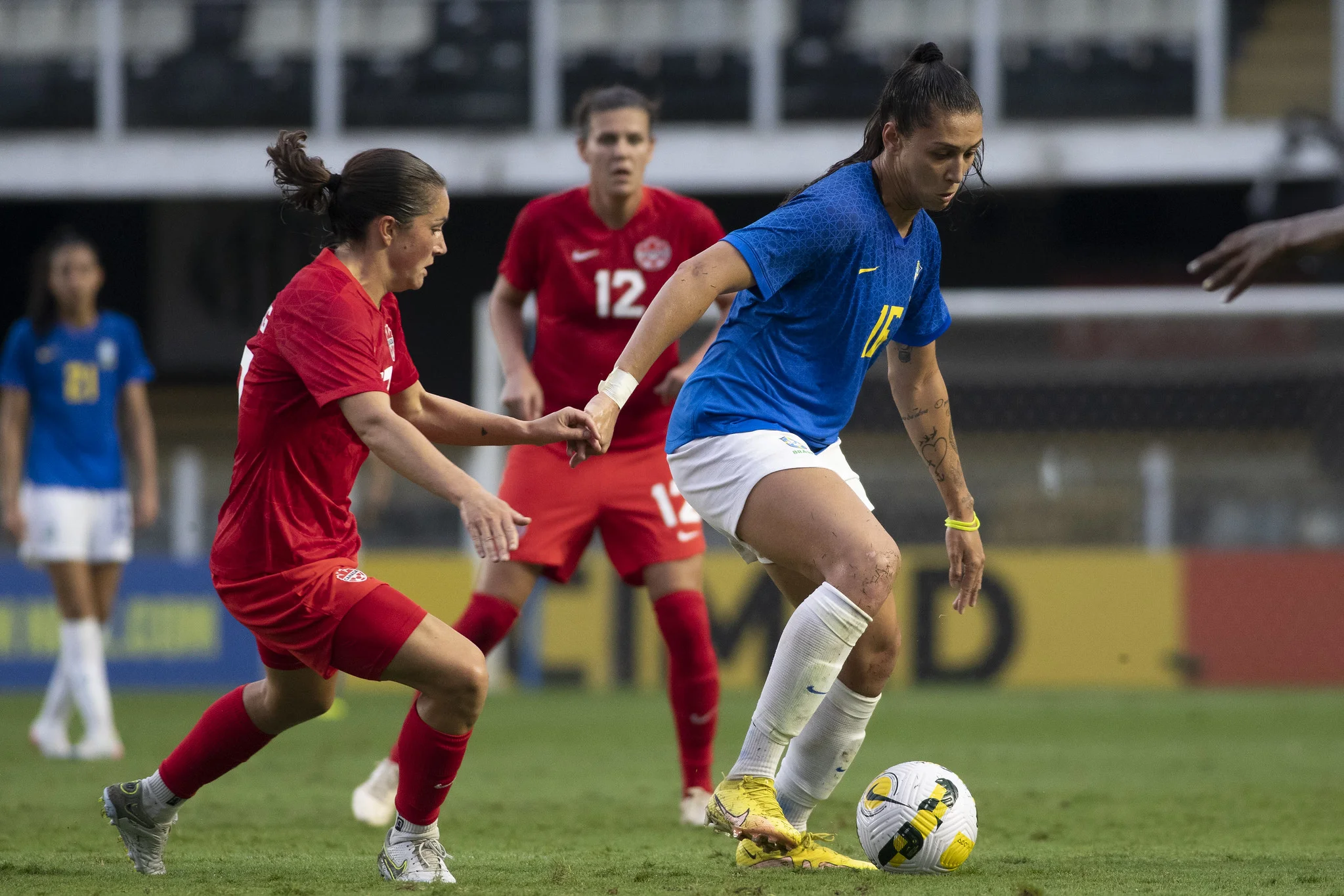 Seleção Brasileira Feminina é derrotada pelo Canadá na Vila Belmiro