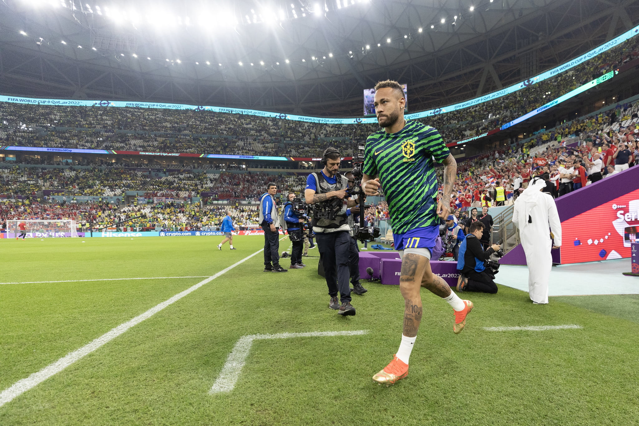 Neymar e Danilo estão fora dos jogos contra Suíça e Camarões na Copa do Mundo