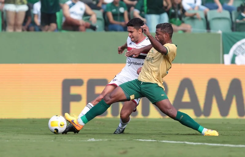 Goiás é goleado pelo São Paulo em despedida do Campeonato Brasileiro