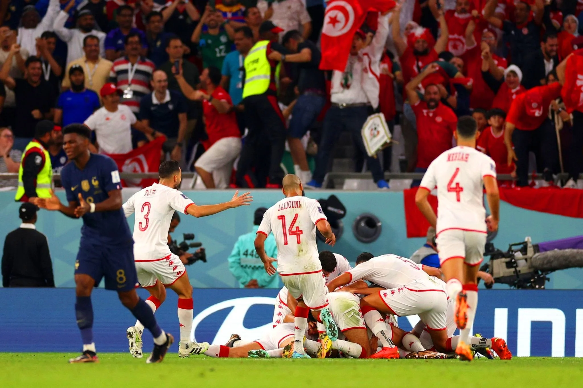 Tunísia vence a França, mas acaba eliminada da Copa do Mundo