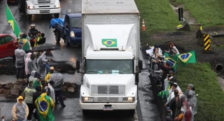 PRF afirma que rodovias do Brasil estão livres de bloqueios, mas em 24 há interdições parciais