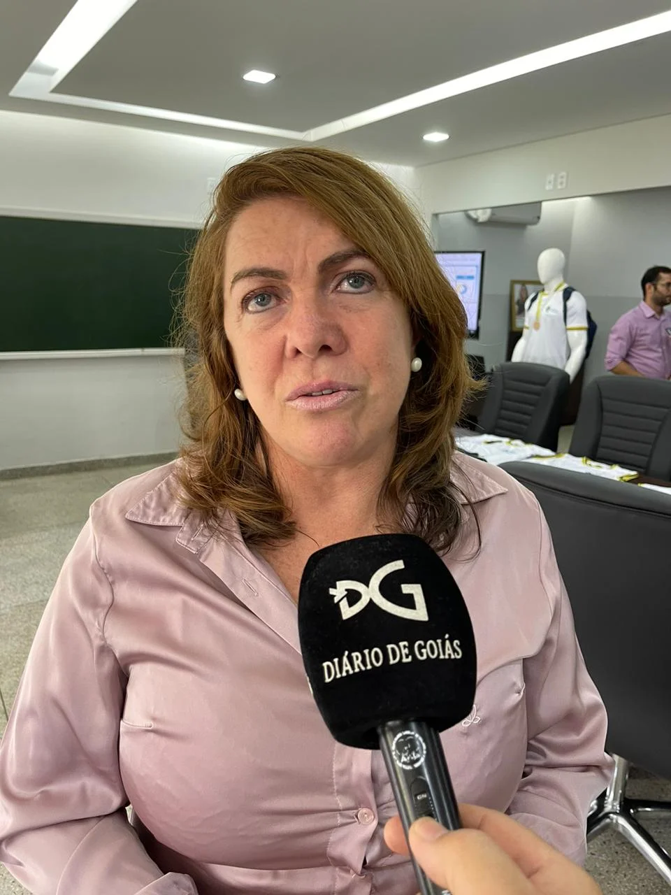 Secretaria de Educação de Goiás recomenda que alunos façam CPF para receber bolsa estudo