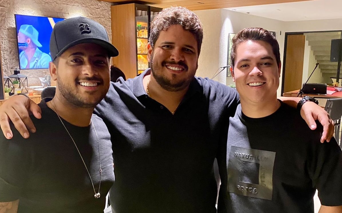 Leandro & Romário participam de confraternização particular de Rapha Eduardo