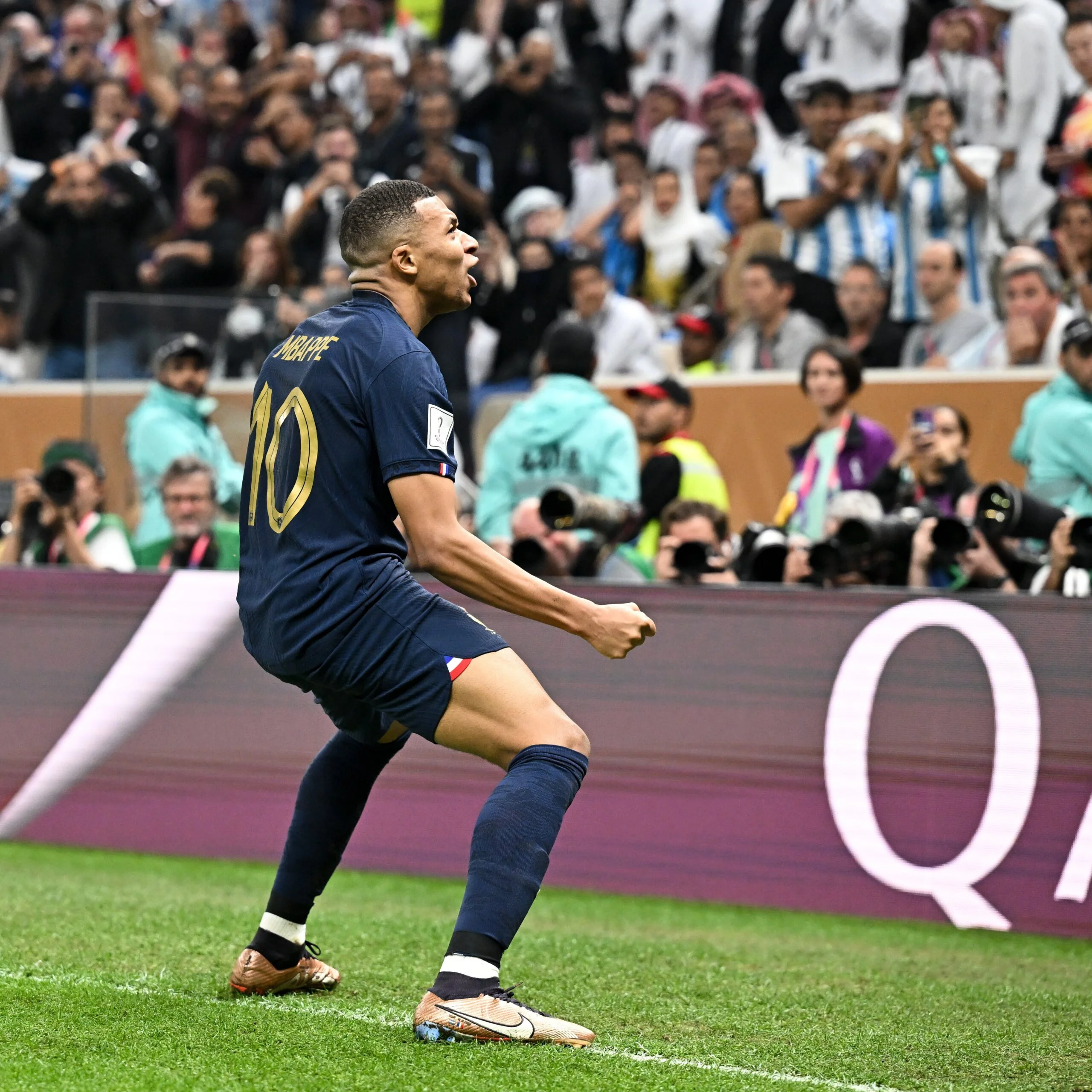 Kylian Mbappé é o Chuteira de Ouro adidas da Copa do Mundo FIFA de 2022