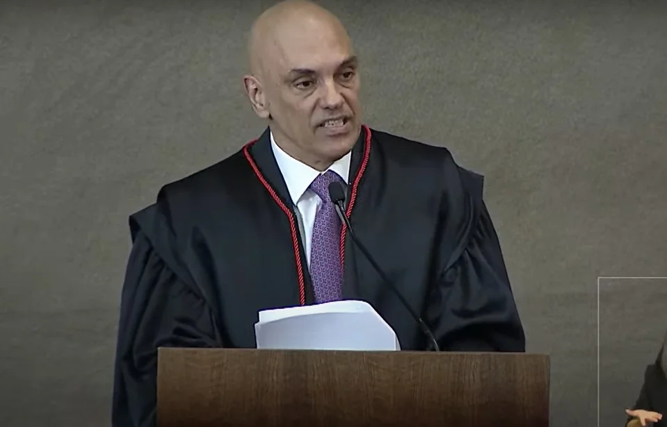 Vitória de Lula foi incontestável e quem articular ataque anti-democrático será responsabilizado, destaca Alexandre de Moraes