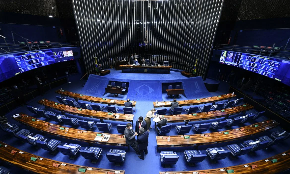 PL do Veneno: projeto de agrotóxicos no Senado é aprovado com apenas um voto contra