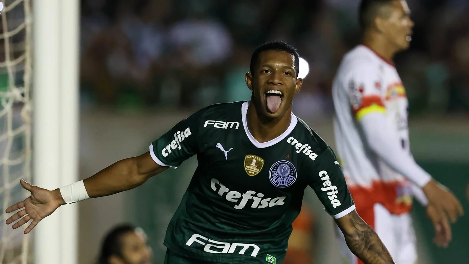 R$ 113 milhões | Palmeiras vende volante para o Nottingham Forest